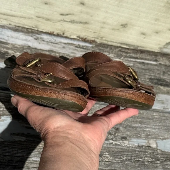 Ecco Women's Dark Brown Leather Sandals Slides size 8 39 distressed flip flops - Picture 8 of 14